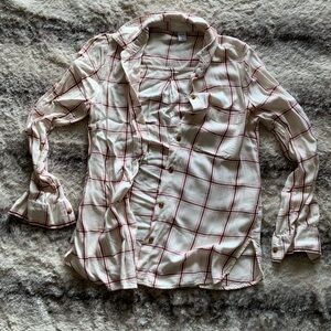 Women’s Old Navy Fitted Button Up Blouse
